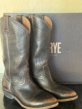FRYE Billy pull on women's boots size 7B